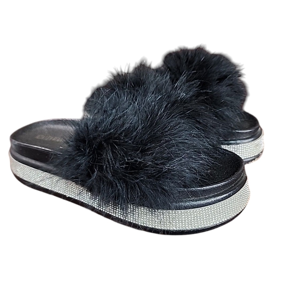 Azalea Wang Fur And Rhinestone Slides. Size 8 - Picture 2 of 11